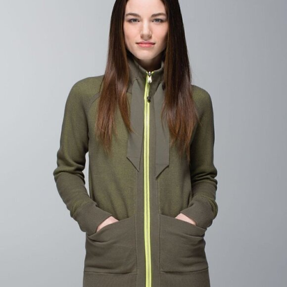 Lululemon Post Savasana Reversible Jacket Fatigue Green / Antidote Size 8 - Picture 1 of 11